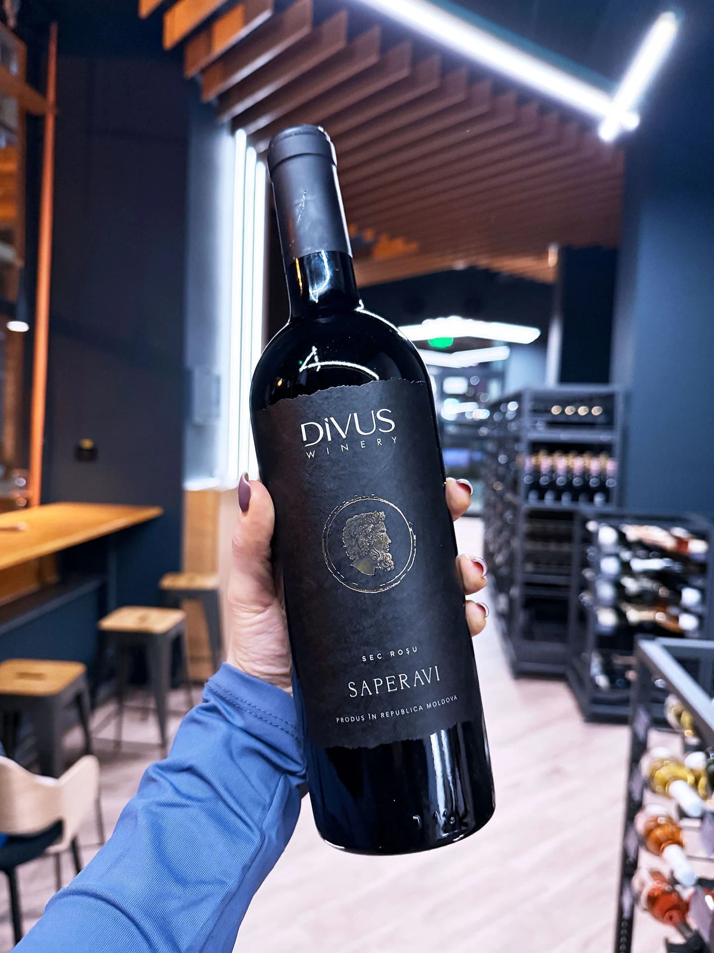 https://cdn.ascentwine.ro/image/resizedwebp/catalog/evenimente/eveniment-divus/ascent_wine_bistro_eveniment_02-1440x1920.webp